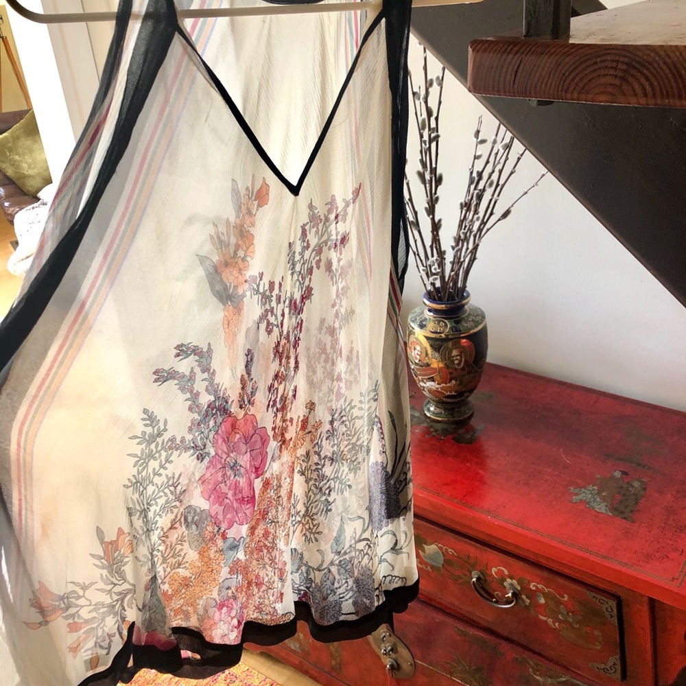 Gorgeous VINTAGE silk chiffon tank NEW condition